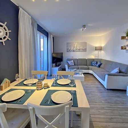 Residenz Von Flotow Wohnung 01 هيليغندام المظهر الخارجي الصورة