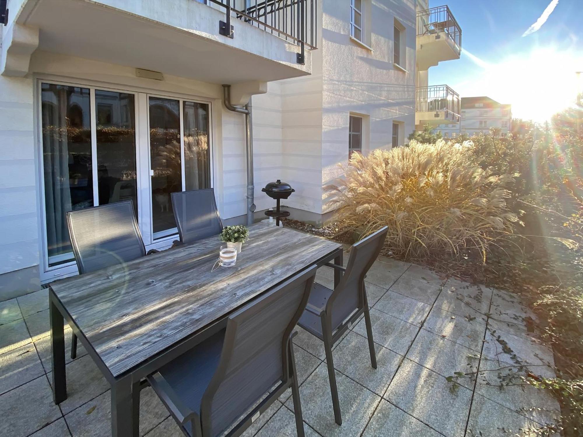 Residenz Von Flotow Wohnung 01 هيليغندام المظهر الخارجي الصورة